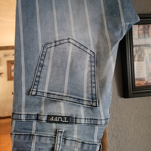 Cowgirl Tuffs - Picture 1 of 3